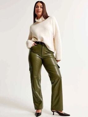 Abercrombie Curve Love 90s Relaxed High Rise Green Leather Cargo Pants